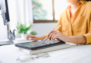 Comment se constituer un portfolio solide en début de carrière digitale&nbsp;?