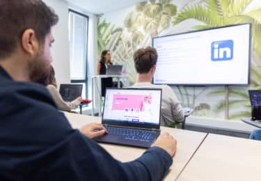 Comment s&rsquo;orienter dans le digital après le bac sans passer par l&rsquo;université&nbsp;?